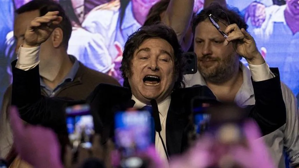 Argentinas Milei wins big in midterms with chainsaw austerity