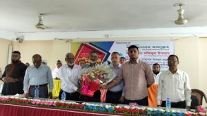 'সন্তানকে স্বাধীন রাখুন, তুলনা করবেন না' 11 Hasnat