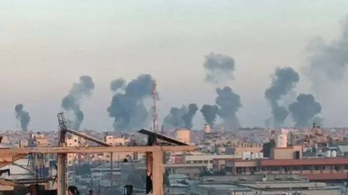 Image shows Israeli strikes on Khan Younis