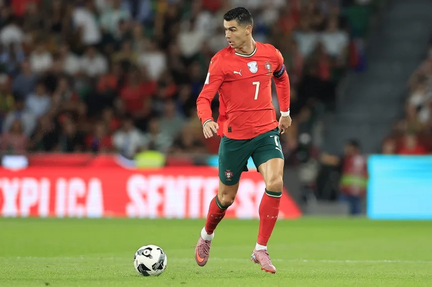 Cristiano Ronaldo, 40, Breaks World Cup Qualifying Scoring Record; Hits 143 International Goals 2 Cristiano Ronaldo1