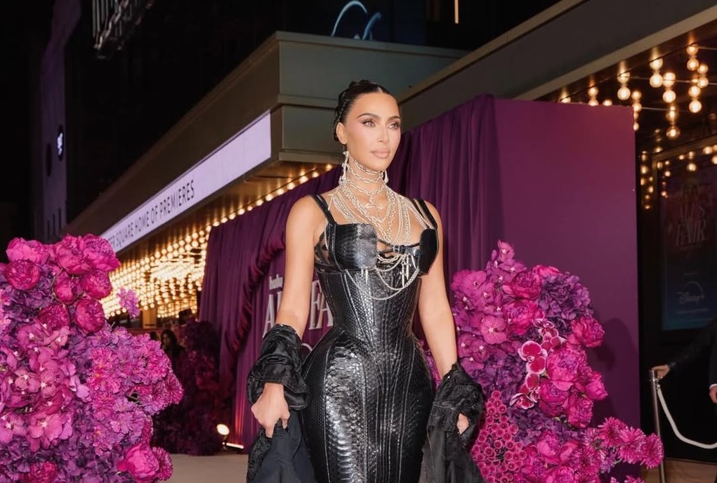 Kim Kardashian has confirmed shes happily single in real life