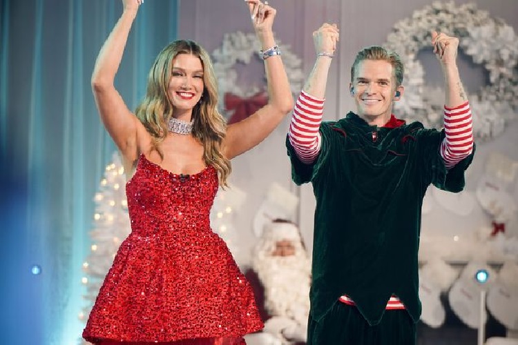 My First Weekend as a Production Assistant for Delta Goodrem 7 Cody Simpson was as great sport on set agreeing to an elf costume with no hesitation.
