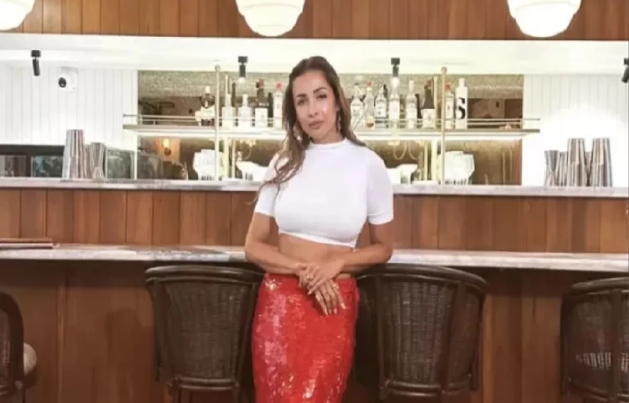 এক প্লেট খিচুড়ি ৭৫০ টাকা! 62 malaika arora