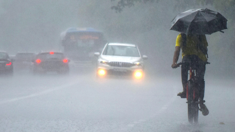 heavy rain in Uttar Pradesh India2