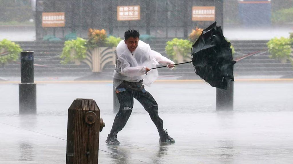 Powerful Typhoon Dolphin Hits China, More Than 1 Million Evacuated 8 Untitled 1